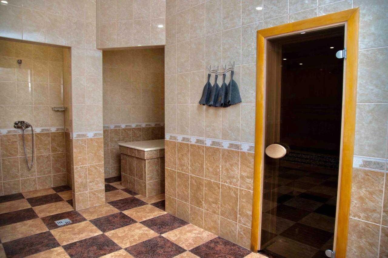 Hotel Вілія Lomacineţi Esterno foto