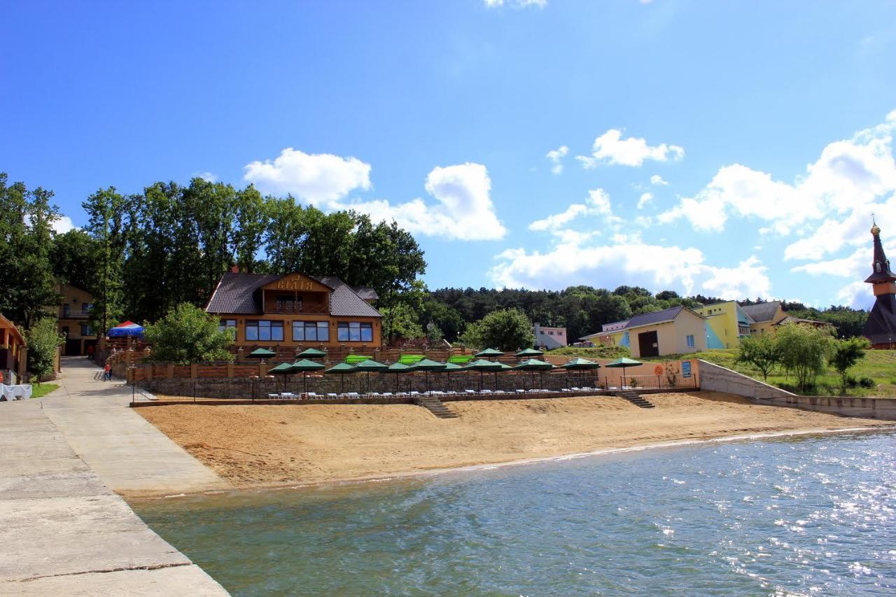 Hotel Вілія Lomacineţi Esterno foto